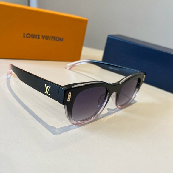 Louis Vuitton Women\'s Black Sunglasses main image 7